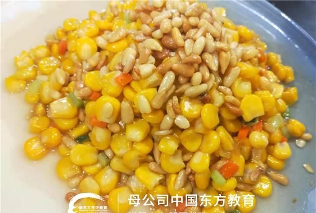 松仁玉米做法视频，松仁玉米的正宗做法图9